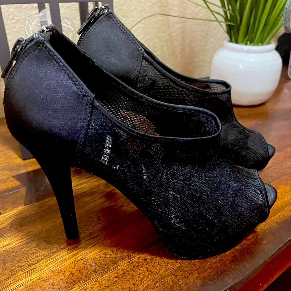 Black lace and satin open toe heel